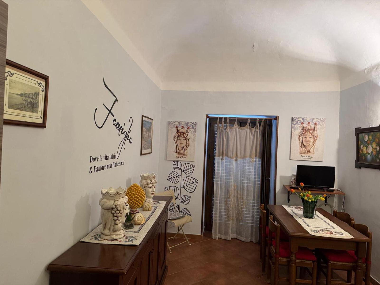 Casa Vacanze Mimi Cefalù Exteriör bild